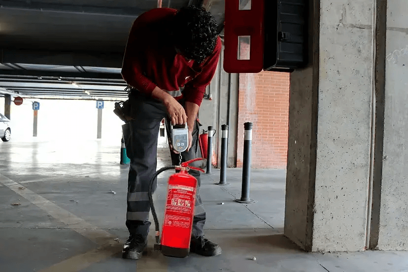 Guía Completa para el Mantenimiento de Extintores